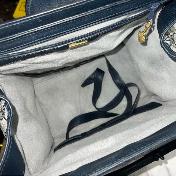 Vintage Gucci | Navy Train Case Luggage Bag - Picture 5 of 17